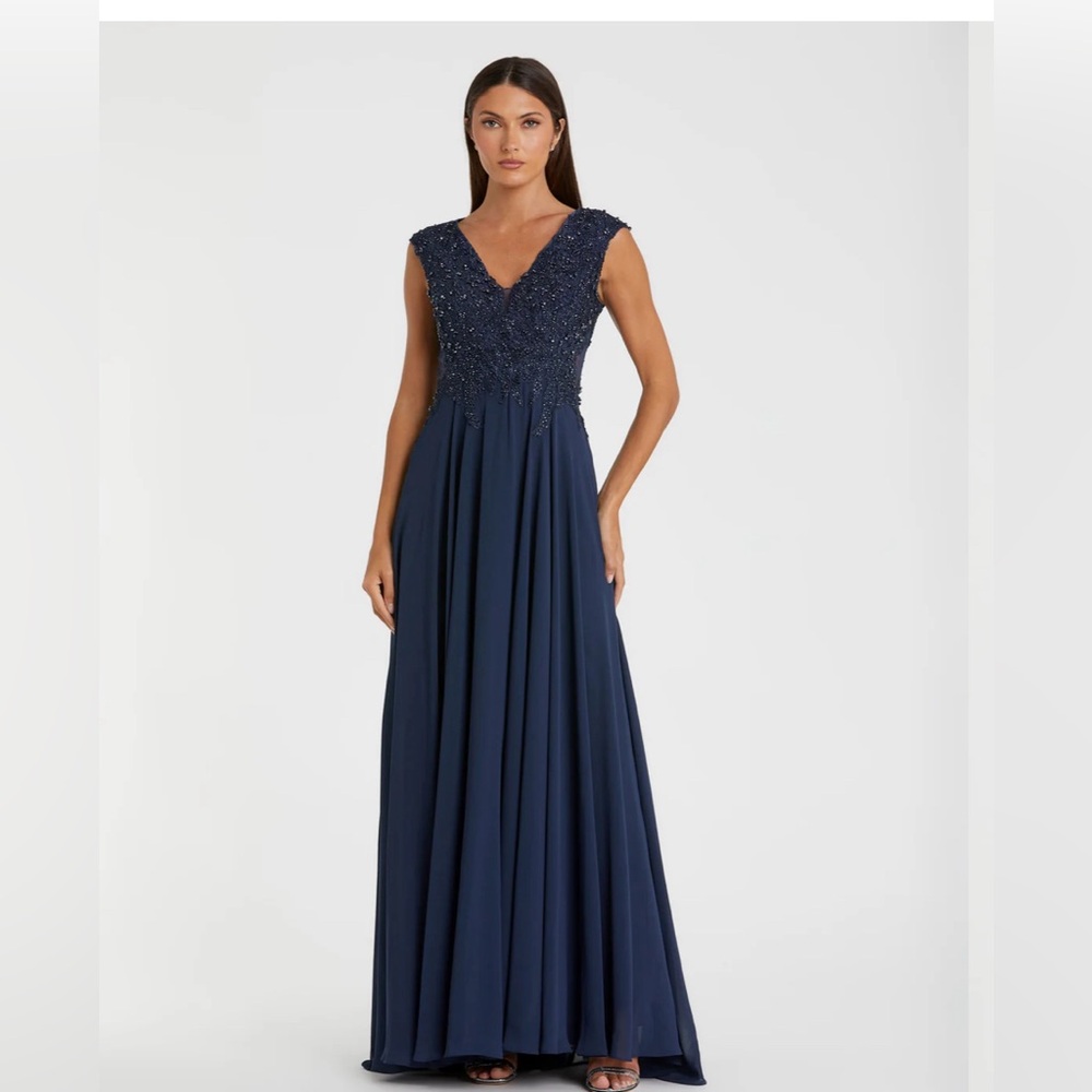 MAC DUGGAL 20264 APPLIQUED CAP SLEEVE EMBELLISHED BODICE NAVY GOWN sz 2 $598